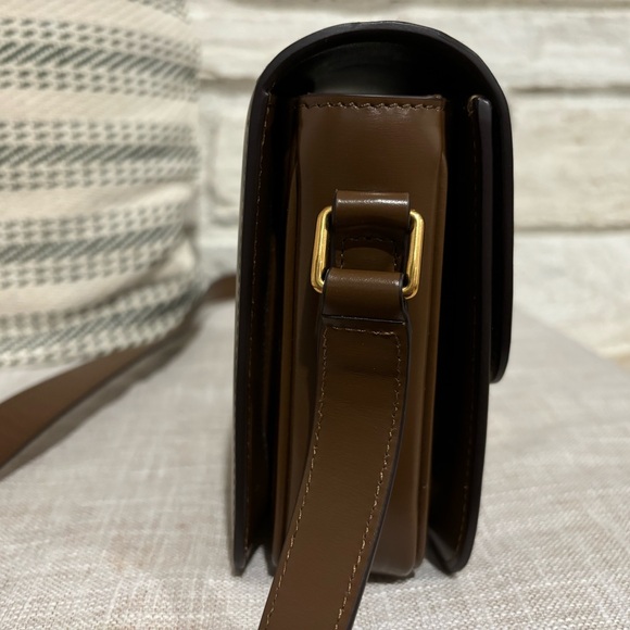 LAST DAY TO BUY! Celine medium triomphe bag - Picture 4 of 13